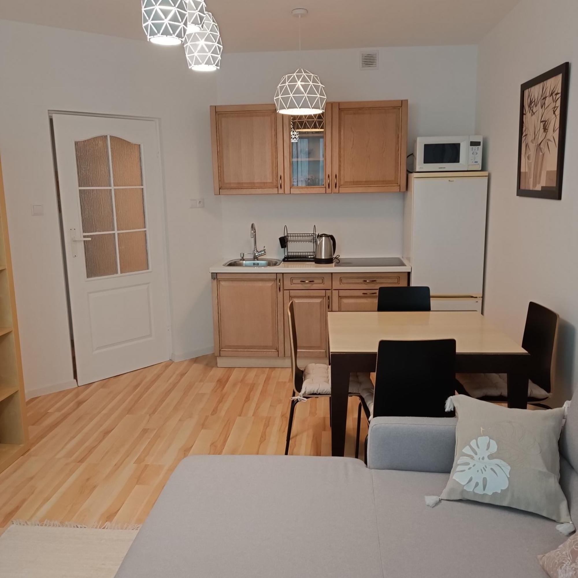 Apartament Przy Metrze Kabaty Warszawa